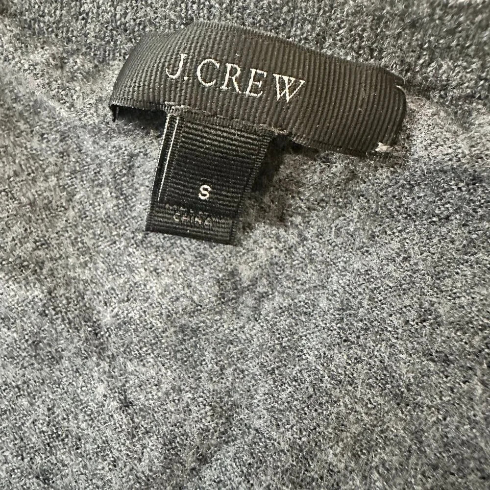 J. CREW 100% Merino Wool Grey V Neck Classic Sweater - size small - Picture 10 of 11